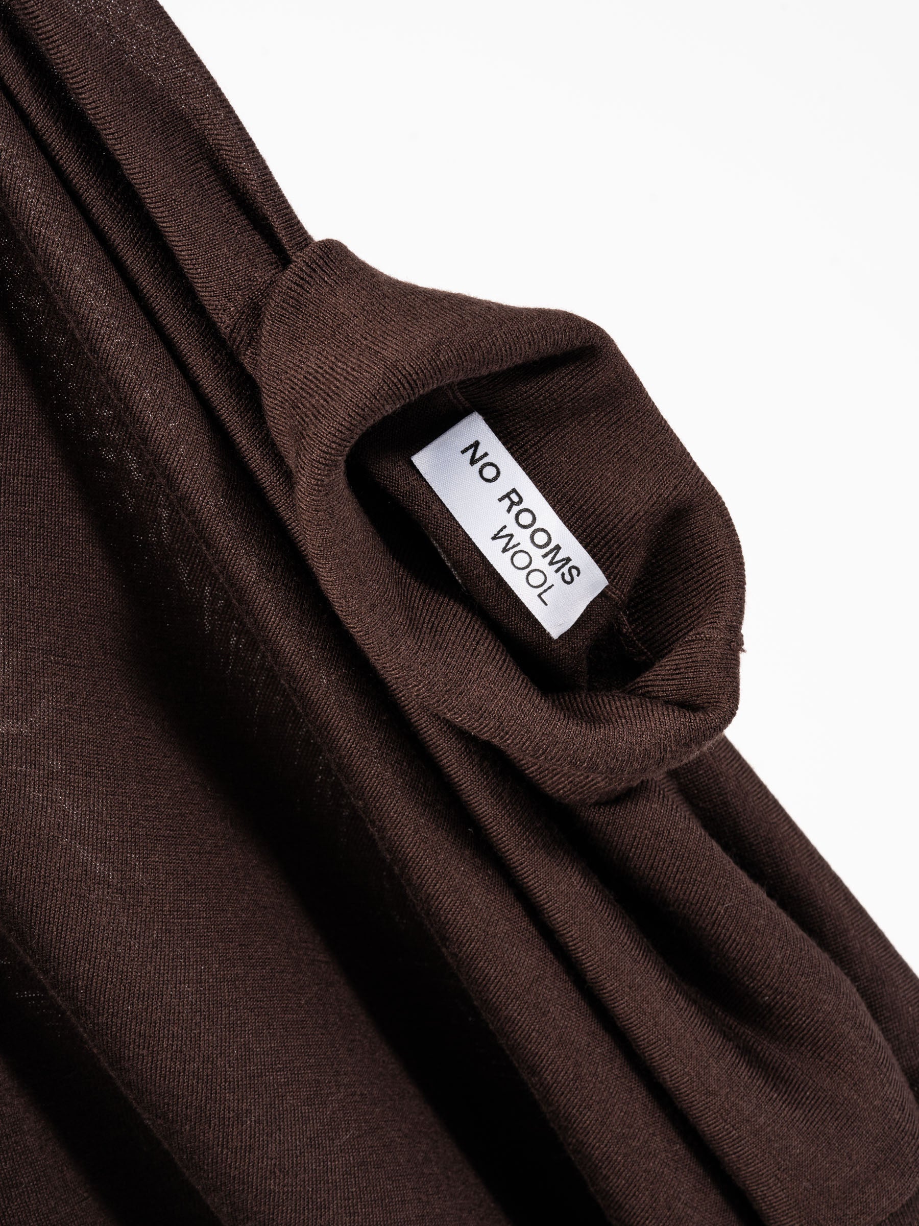 No Rooms Wool Classic Rollerneck Sweater Brown